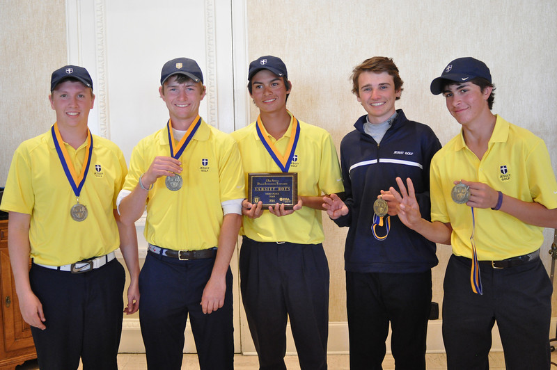 Jesuit Golf: The Road to State Begins