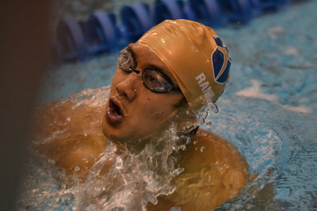 Jesuit Swimming Cruises Through the Waters at the Kyle Tilley Invitational