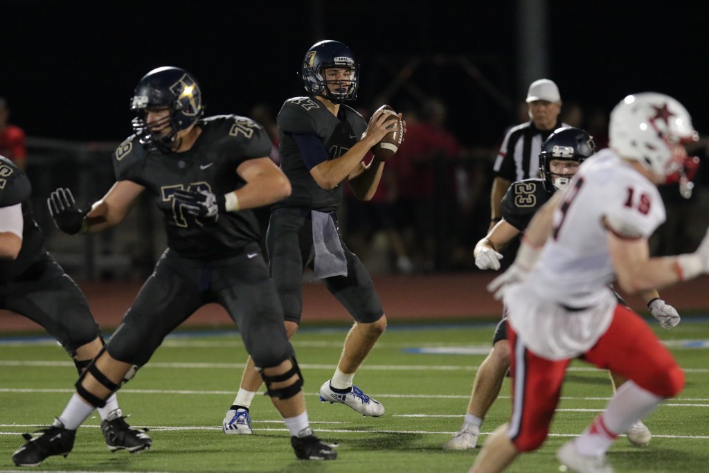 Jesuit Dominates Coppell 41-10, Claims First Victory of 2016