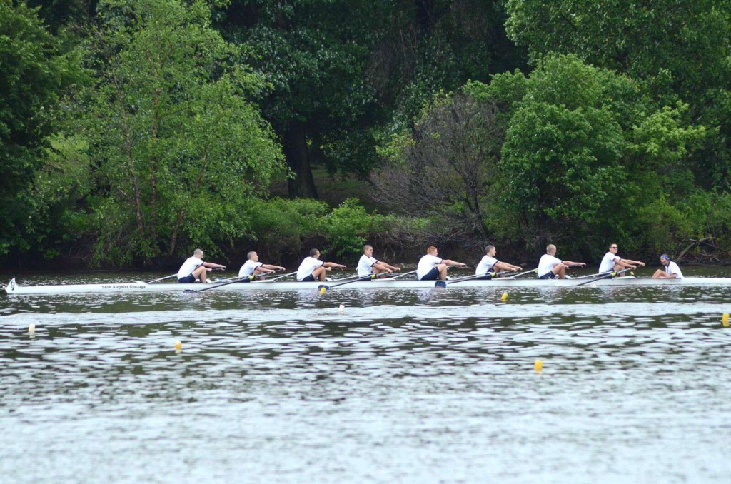 Rowing through the Ranks Crew takes on Stotesbury Cup Regatta // The