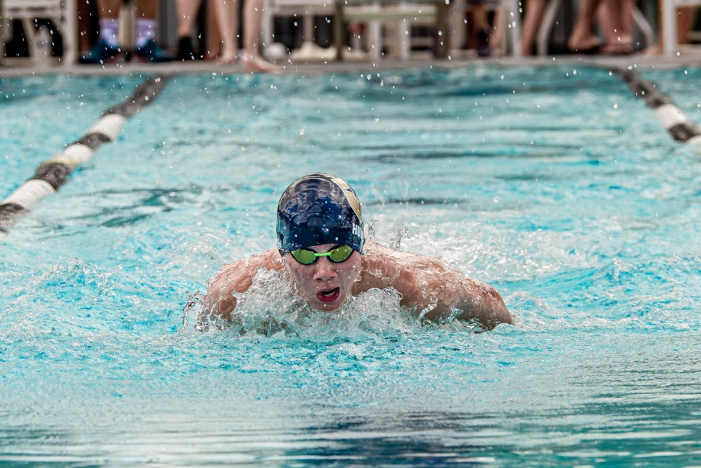 Jesuit Swimming and Diving Achieves Early Success!