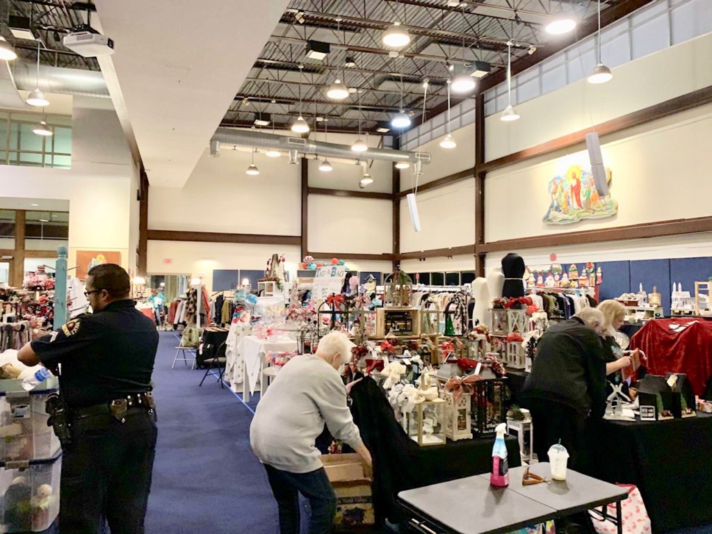 Jesuit Kicks Off Christmas Early With Its 26th Annual Christmas Bazaar