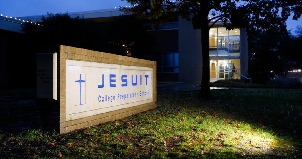 Jesuit Hosts Virtual College Night