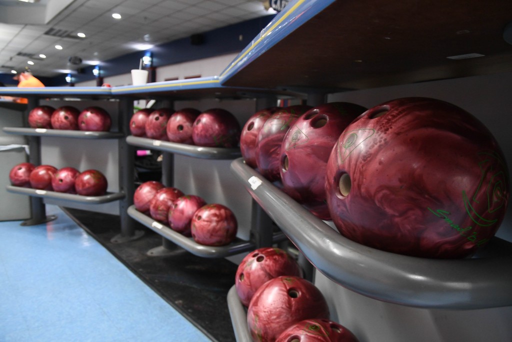 The Pins are Set! Jesuit’s Bowling Team Rolls into Action for the 2021 Season!