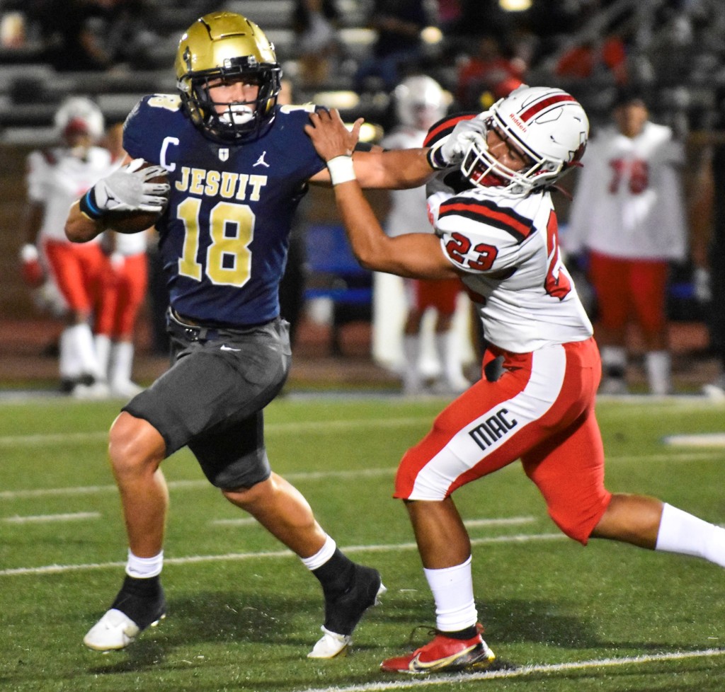 Jesuit Football Continues to Roll with Dominant Win over MacArthur