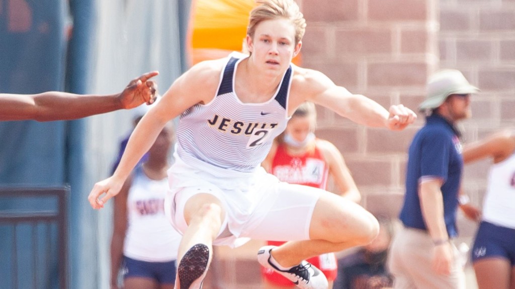 Jesuit Track And Field Decisively Wins The 57th Sheaner Relays // The