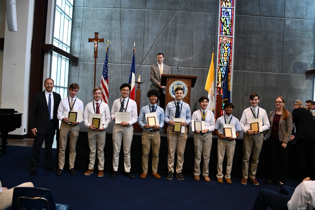 Jesuit Recognizes Underclassmen At Annual Convocation The Roundup